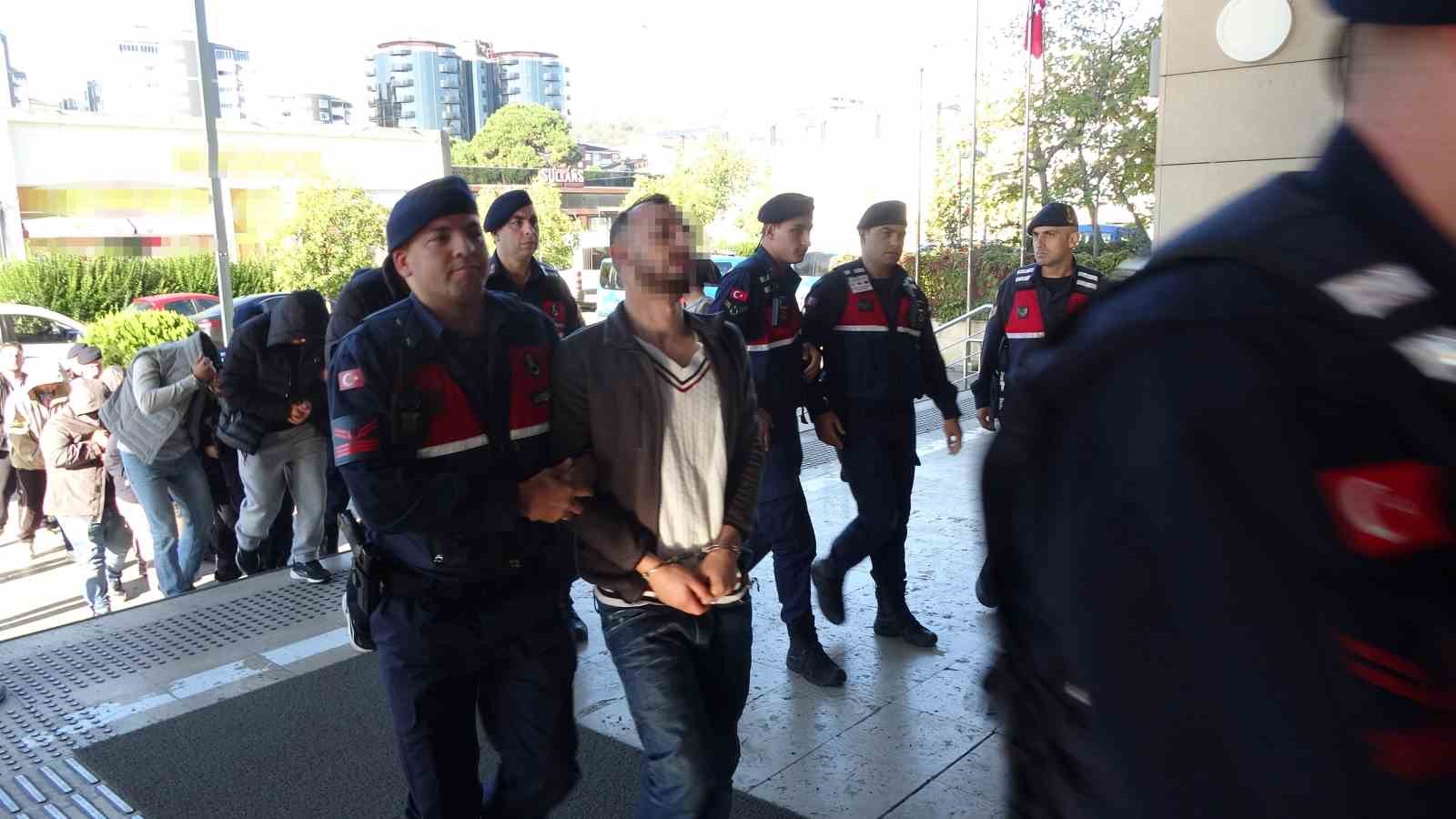 Trabzon merkezli 6 ilde siber su&ccedil; operasyonu: 22 ş&uuml;pheli adliyeye sevk edildi